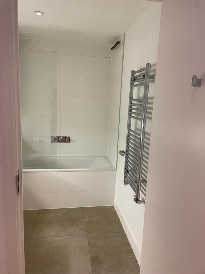 Luxury En-Suite Room Olympic Village In Shared Apartment Londres Extérieur photo