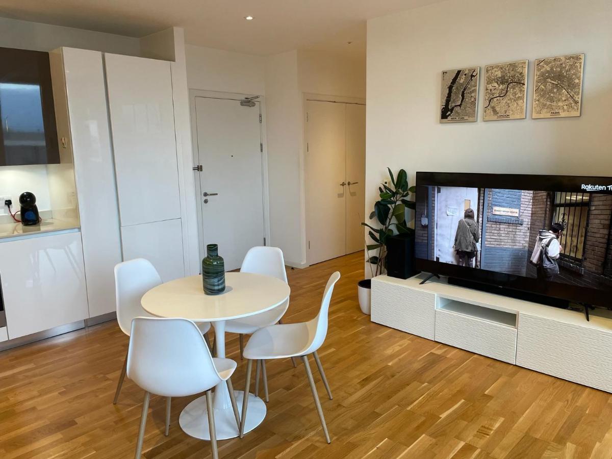 Luxury En-Suite Room Olympic Village In Shared Apartment Londres Extérieur photo